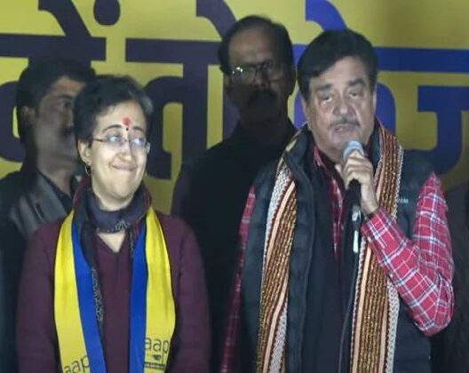 शत्रुघ्न सिन्हा ने दिल्ली में AAP के लिए मांगे वोट, PM मोदी को बताया ‘प्रचार मंत्री’