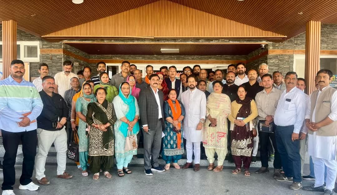 सांसद अनुराग सिंह ठाकुर ने अपने हमीरपुर संसदीय क्षेत्र के जिला भाजपा कार्यालय
