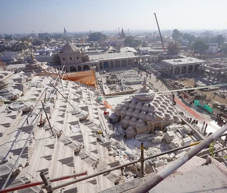 राम मंदिर के शिखर की तस्वीर nct