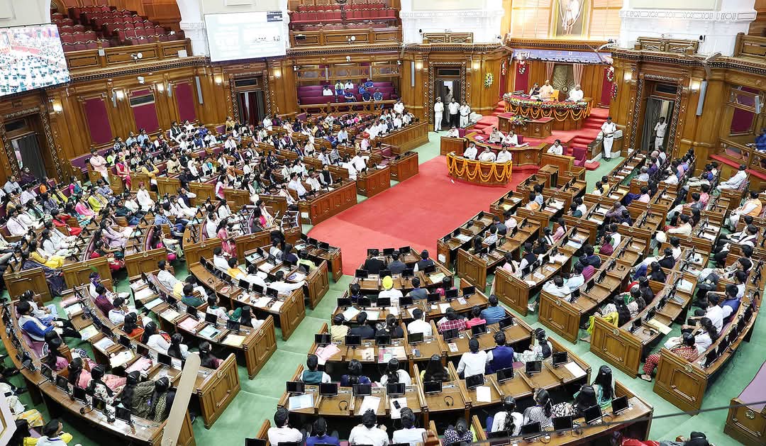 युवा संसद का उद्देश्य