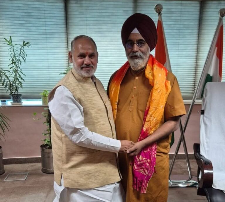 जयप्रकाश जी पूर्व महापौर ने नए महापौर राजा इकबाल सिंह को दी शुभकामनाएं