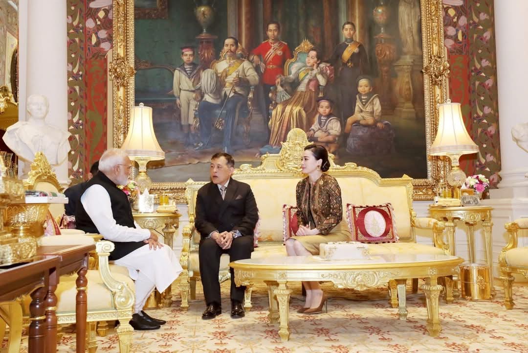 प्रधानमंत्री नरेंद्र मोदी और थाईलैंड के राजा