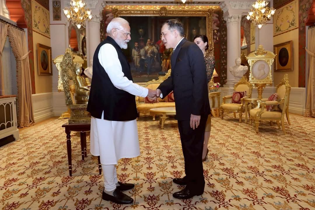प्रधानमंत्री नरेंद्र मोदी और थाईलैंड के राजा