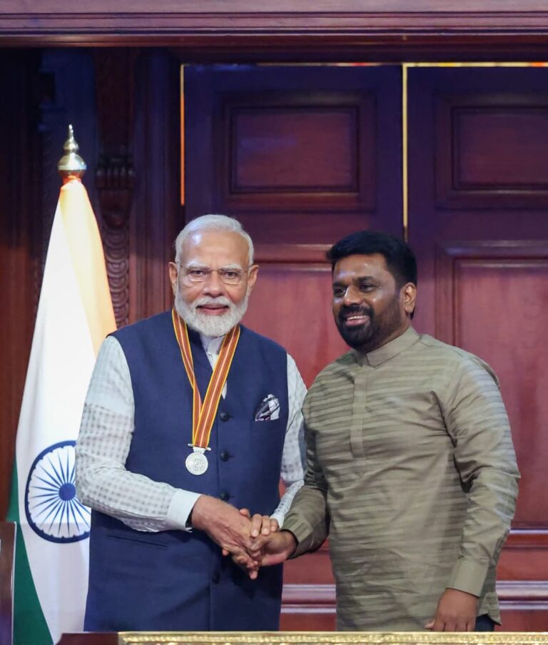 प्रधानमंत्री नरेंद्र मोदी को श्रीलंका का सर्वोच्च नागरिक सम्मान 'श्रीलंका मित्र विभूषण' से नवाजा गया