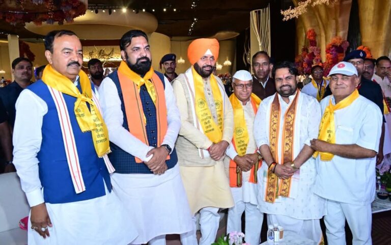 राष्ट्रीय जागृति महासम्मेलन में पहुंचे हरियाणा CM नायब सिंह सैनी, महात्मा फूले जयंती पर दिया सामाजिक एकता का संदेश