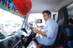 दिल्ली को जल संकट से राहत: मुख्यमंत्री रेखा गुप्ता और जल मंत्री प्रवेश साहिब सिंह ने शुरू की 1,111 जल टैंकर सेवा