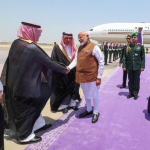 जेद्दाह पहुंचे पीएम मोदी, भारत-सऊदी रिश्तों को मिलेगी नई उड़ान