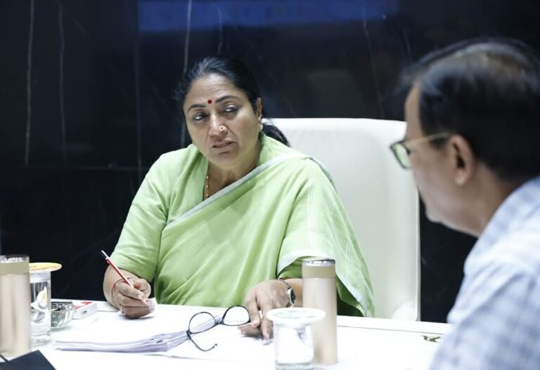 निजी स्कूल नहीं बढ़ा सकेंगे फीस मनमानी तरीके से, दिल्ली सरकार ने पेश किया नया विधेयक