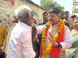 बस्ती चलो अभियान’ के तहत विजयवर्गीय ने जाना जनता का हाल