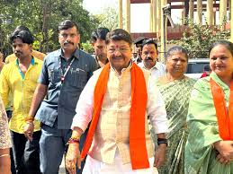 बस्ती चलो अभियान’ के तहत विजयवर्गीय ने जाना जनता का हाल