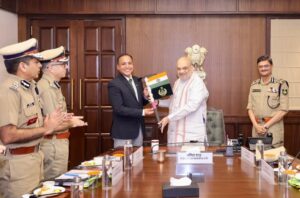 ITBP के जांबाज़ों ने रचा इतिहास: माउंट मकालू फतह कर फहराया तिरंगा, 150 किलो कचरा भी हटाया
