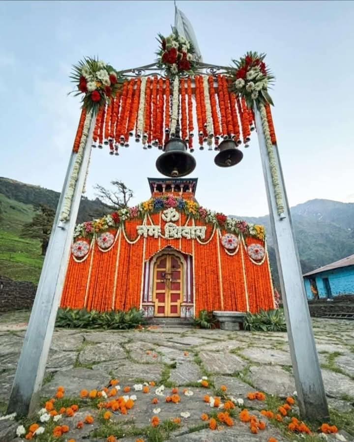मदमहेश्वर मंदिर के कपाट खुले: पंचकेदार यात्रा 2025 का शुभारंभ