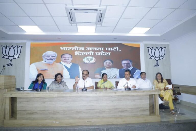 दिल्ली बीजेपी कार्यालय में आयोजित हुई महत्वपूर्ण संगठनात्मक बैठक, वीरेंद्र सचदेवा ने किया नेतृत्व