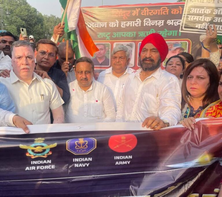 Chandni Chowk में ऐतिहासिक तिरंगा यात्रा: राष्ट्रगौरव, एकता और शौर्य का प्रतीक