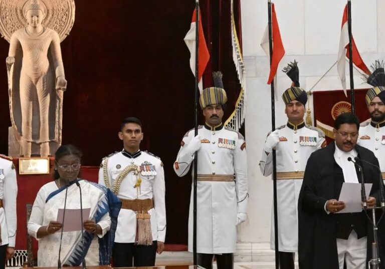 BRGavai ने ली शपथ  देश को मिला पहला बौद्ध और दूसरा दलित CJI: