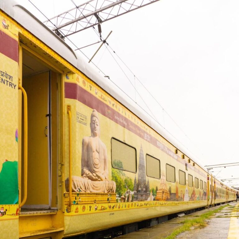भारतीय रेल द्वारा बौद्ध स्थलों तक पहुँचने की यात्रा को और भी आसान बनाया गया