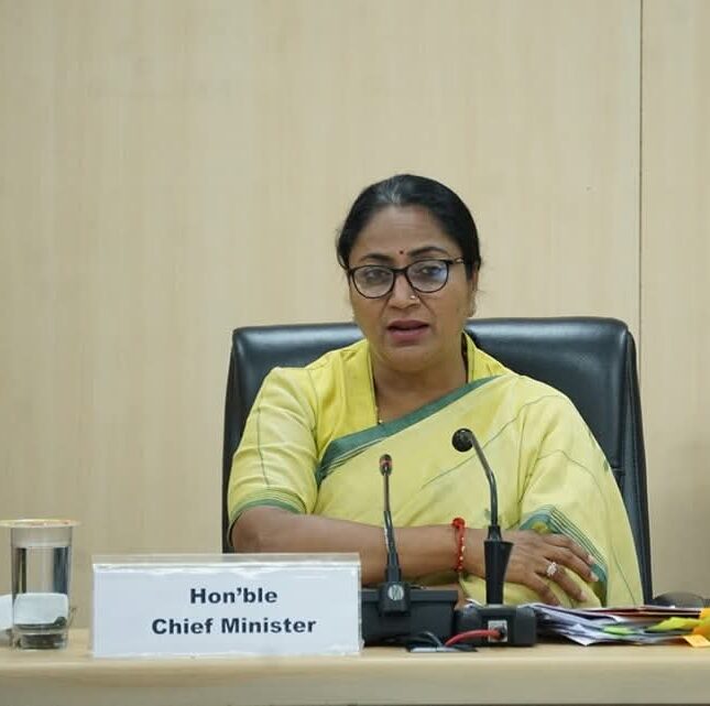मुख्यमंत्री रेखा गुप्ता ने आपातकालीन तैयारियों की समीक्षा बैठक की