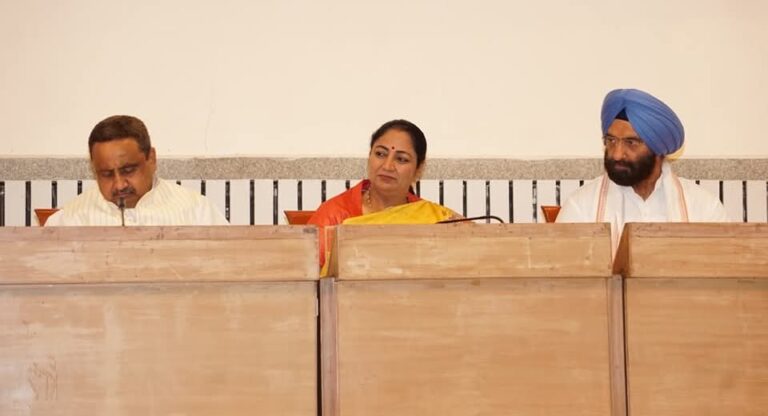 मुख्यमंत्री रेखा गुप्ता ने व्यापारियों से की मुलाकात, ट्रेड वेलफेयर बोर्ड और नई नीतियों की घोषणा