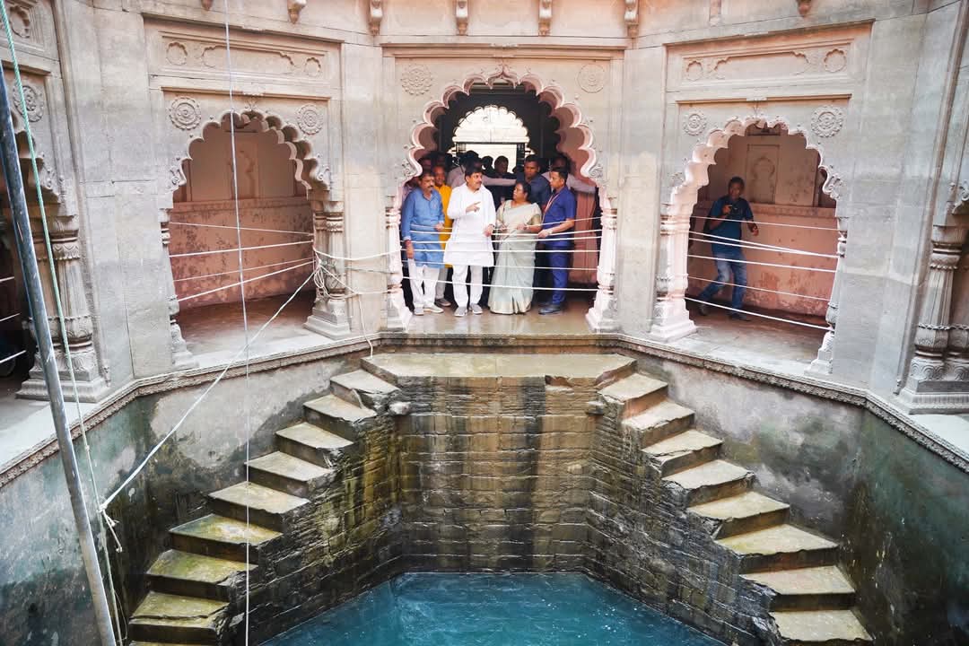 भोपाल की ऐतिहासिक बावड़ी के जीर्णोद्धार कार्य का मुख्यमंत्री मोहन यादव ने किया निरीक्षण,