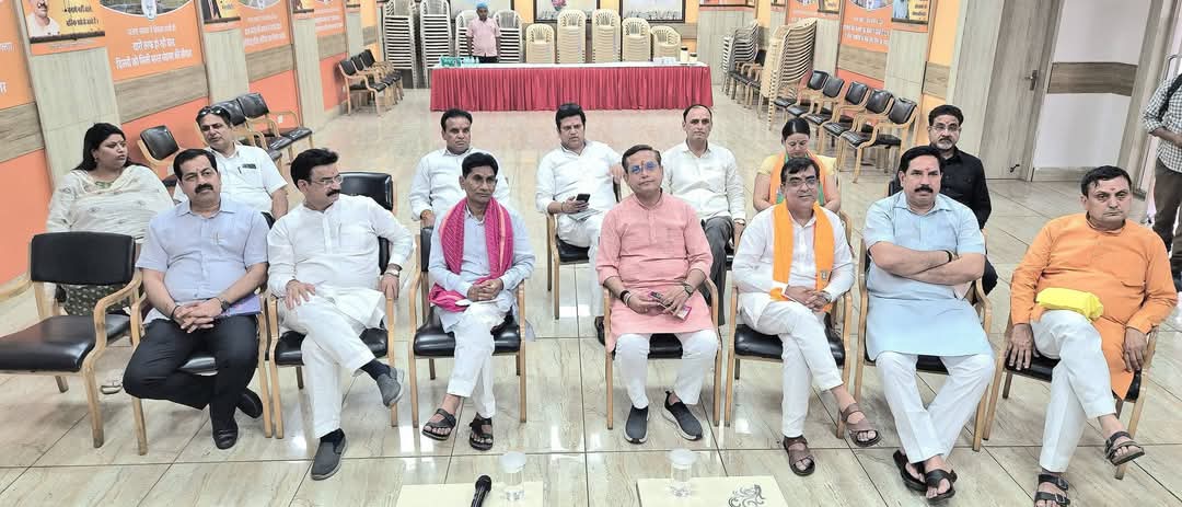BJP दिल्ली प्रदेश कार्यालय में नवनिर्वाचित जिला अध्यक्षों का अभिनंदन समारोह आयोजित, 