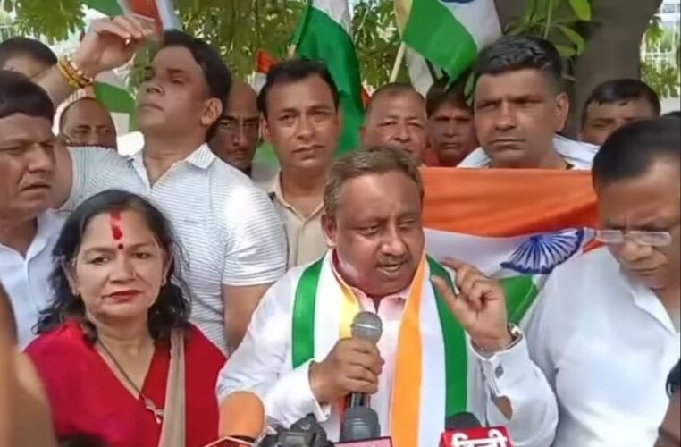 प्रवीण खंडेलवाल ने तिरंगा यात्रा और तुर्की से MoU खत्म करने का राष्ट्रहित में फैसला