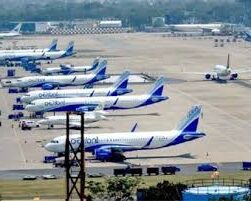 दिल्ली एयरपोर्ट पर सुरक्षा सख्त, फ्लाइट शेड्यूल में बदलाव संभव