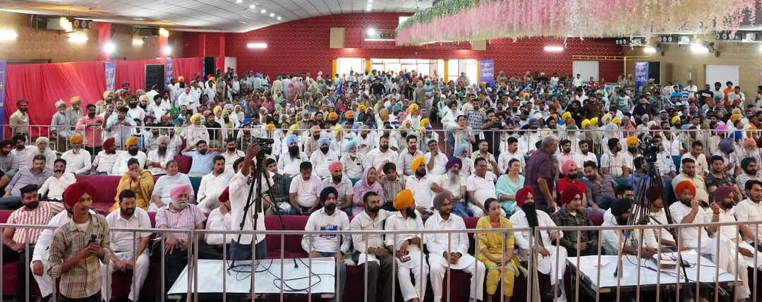 NashaMukti यात्रा’ की शुरुआत, अरविंद केजरीवाल और भगवंत मान ने दिखाई झंडी