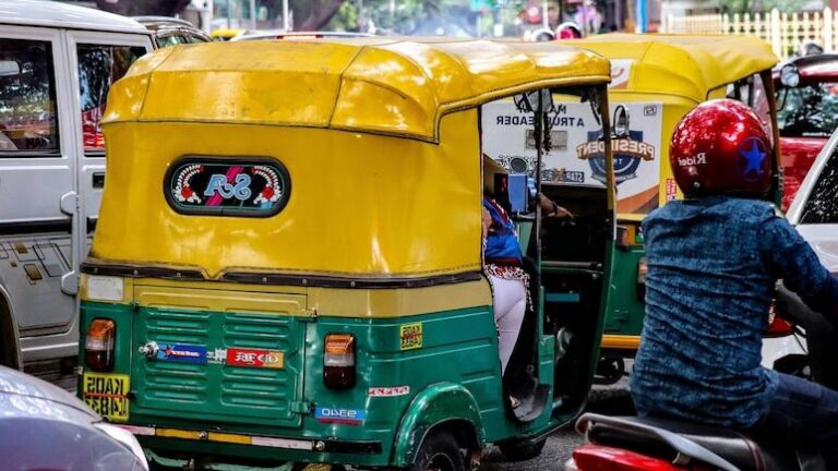 बेंगलुरु में बोरे में भरकर महिला के शव को फेंका कचरे के ट्रक में, सीसीटीवी में कैद हुआ सारा वाकया