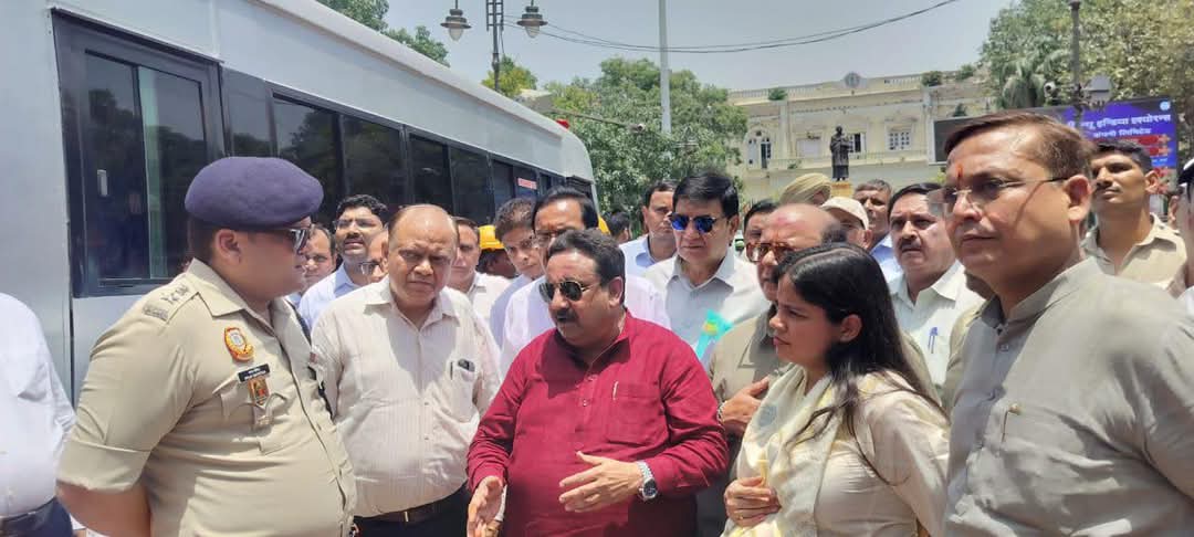 चांदनी चौक से सदर बाजार तक सांसद प्रवीण खंडेलवाल का निरीक्षण दौरा: जन समस्याओं के समाधान को लेकर अधिकारियों को दिए सख्त निर्देश