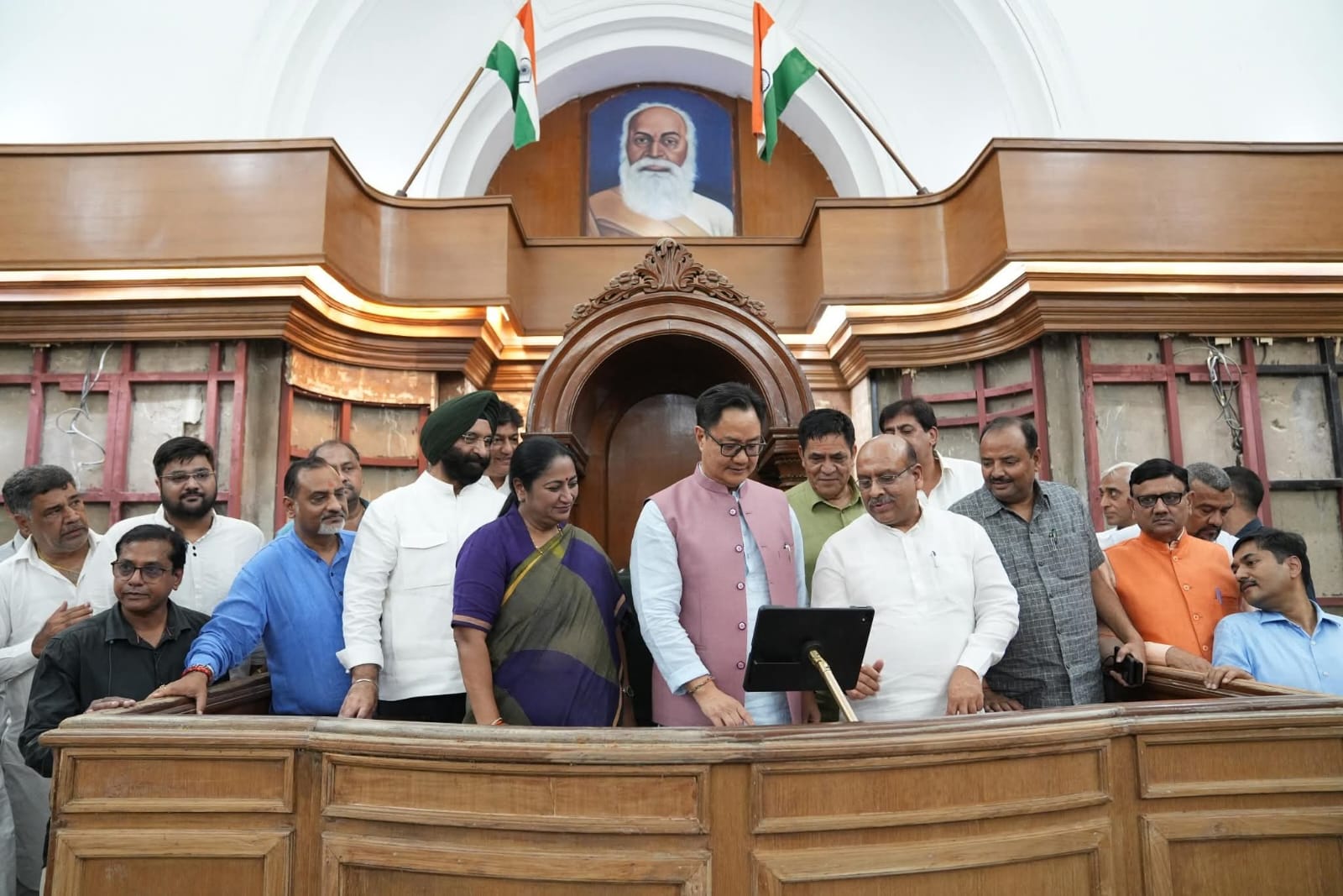 राष्ट्रीय ई-विधान एप्लीकेशन (NeVA)' का शिलान्यास, विधानसभा हुई डिजिटल