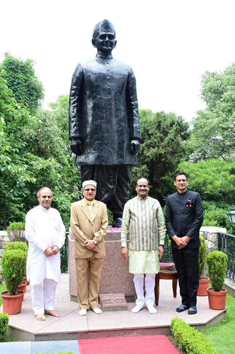 लोकसभा अध्यक्ष ओम बिरला ने LBSNAA मसूरी में शास्त्री जी और सरदार पटेल को दी श्रद्धांजलि