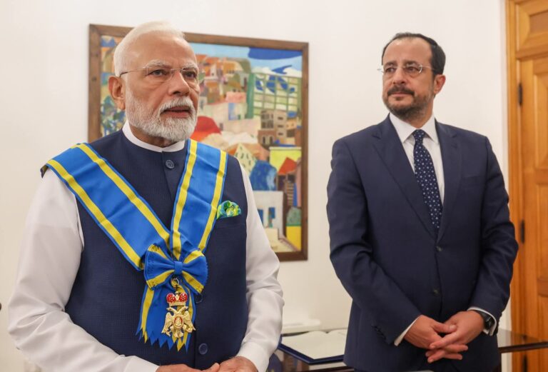 PM: नरेंद्र मोदी को साइप्रस का सर्वोच्च नागरिक सम्मान ‘Grand Cross of the Order of Makarios III’ से नवाज़ा गया