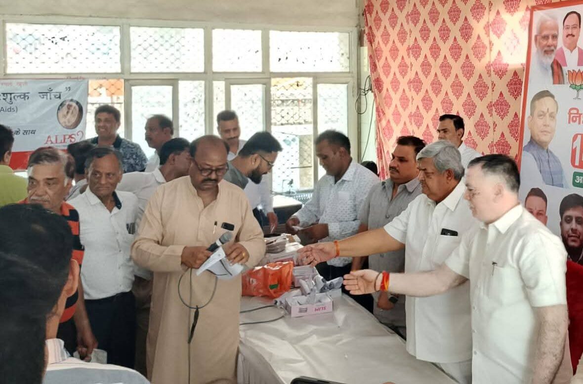 11 वर्ष: सेवा, सुशासन और गरीब कल्याण के तहत चांदनी चौक में विशाल चिकित्सा शिविर का आयोजन"