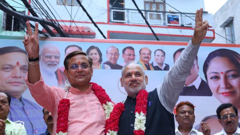 सदर बाजार में, अरविन्द गर्ग जी, का स्वागत, दिल्ली सरकार की 100 दिन की उपलब्धियों का जश्न