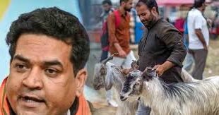 गाय और ऊँट की कुर्बानी पर पाबंदी, सोशल मीडिया पर भी निगरानी, बकरीद पर दिल्ली सरकार की सख़्ती