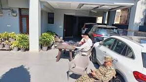 असिस्टेंट ड्रग कंट्रोलर के निवास पर ED ने छापा मारा, रिश्वतखोरी और राजनीतिक संरक्षण का लगाया गया है आरोप।