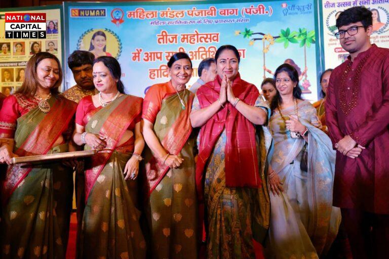 CM: रेखा गुप्ता ने हरियाली तीज महोत्सव में की शिरकत, नारी शक्ति और सांस्कृतिक गरिमा को दिया सम्मान