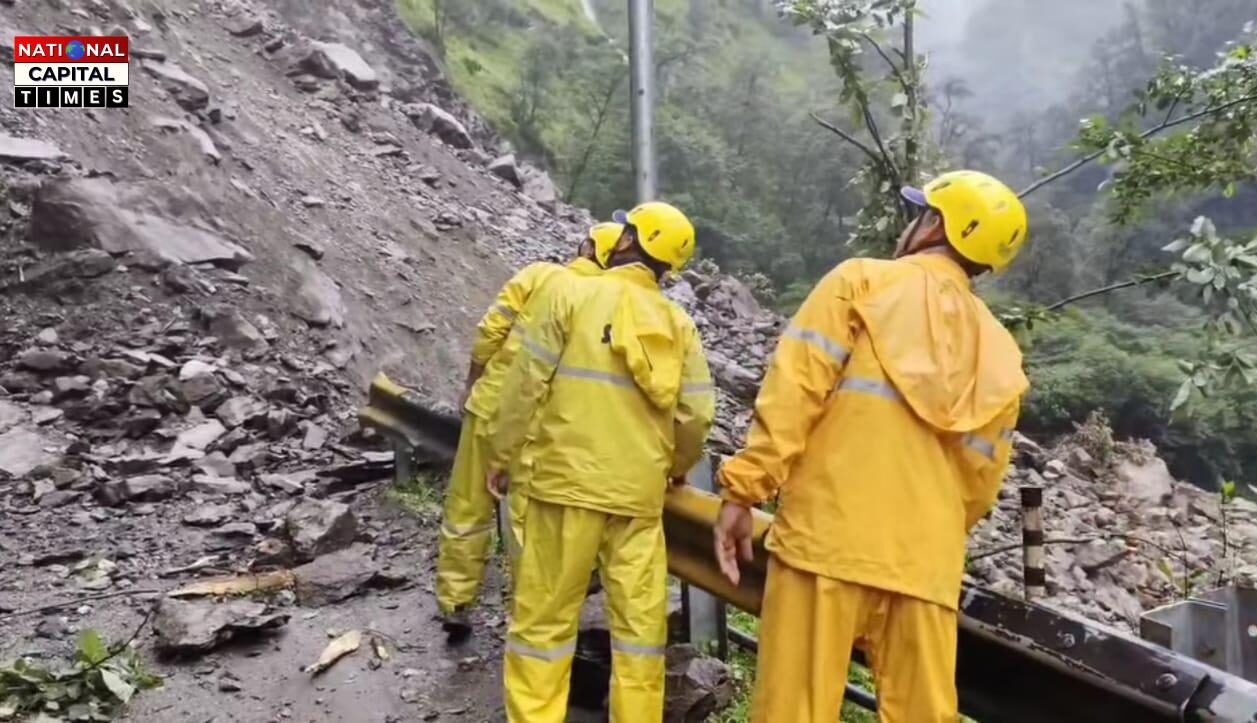 केदारनाथ यात्रा मार्ग बाधित, भारी बारिश से मलबा और बोल्डर्स गिरने के कारण रास्ता बंद, Kedarnath Yatra