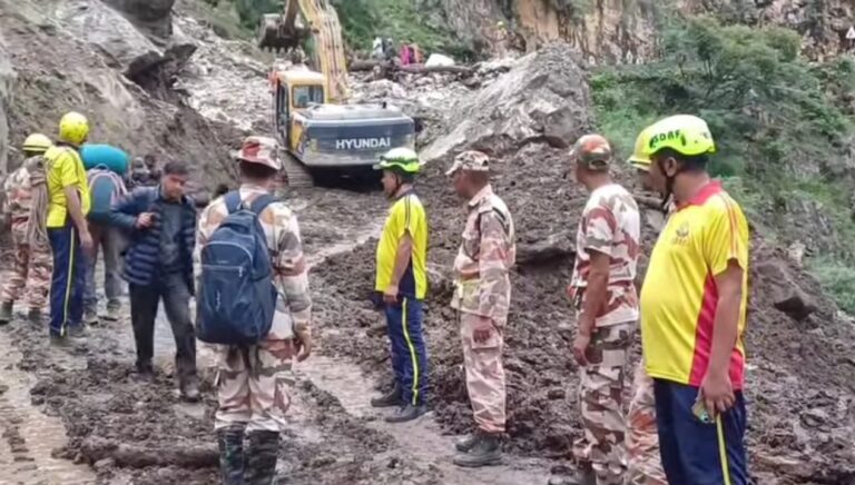 सलाई बैंड: उत्तरकाशी, सुरक्षा के साथ फंसे हुए यात्रियों की वापसी 