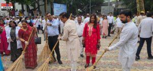 हिन्दूराव अस्पताल में स्वच्छता अभियान का आयोजन, मरीजों से मिलकर जाना हाल