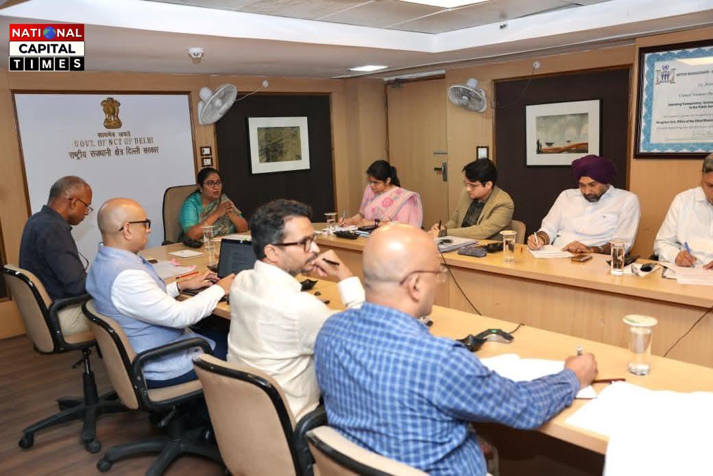 Delhi: की मुख्यमंत्री रेखा गुप्ता ने सभी जिलाधिकारियों के साथ की अहम बैठक, विकास योजनाओं और स्वतंत्रता दिवस तैयारियों की समीक्षा