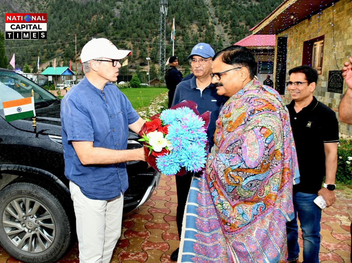 गुरेज़ पहुंचे उमर अब्दुल्ला, नेशनल ट्राइबल फेस्टिवल 2025 में लिया भाग