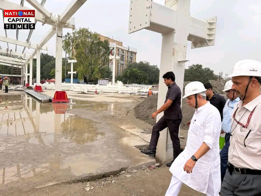New Delhi रेलवे स्टेशन पर होल्डिंग एरिया का निर्माण कार्य तेज़ी से जारी, रेल मंत्री ने दिए जल्द पूरा करने के निर्देश