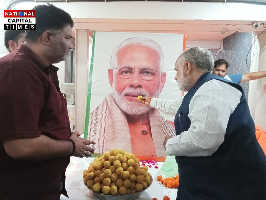 पीएम मोदी के 75वां जन्मदिवस पर पूर्व महापौर जयप्रकाश (जेपी) ने सेवा बस्ती में मनाया