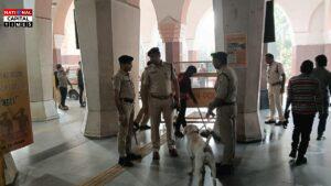 Delhi: लालकिला ब्लास्ट के बाद दिल्ली में सुरक्षा कड़ी, रेलवे स्टेशन पर RPF की सघन चेकिंग जारी